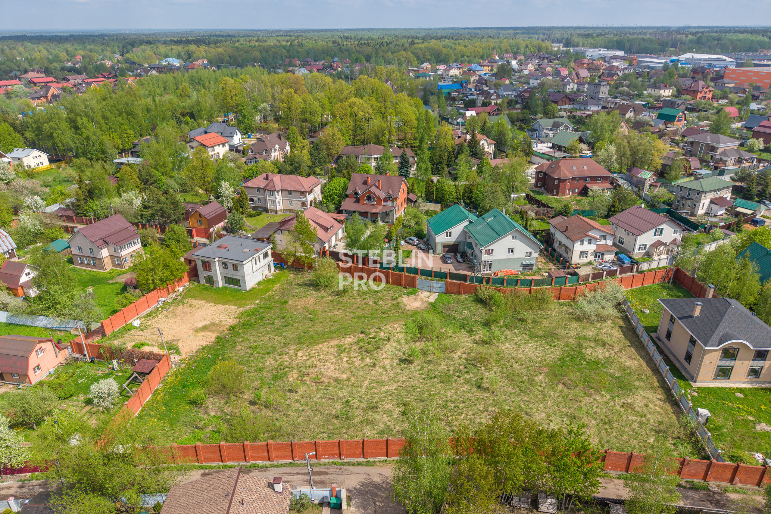 Земельный участок 13 соток всего в 5 км от МКАД в поселке Грибки